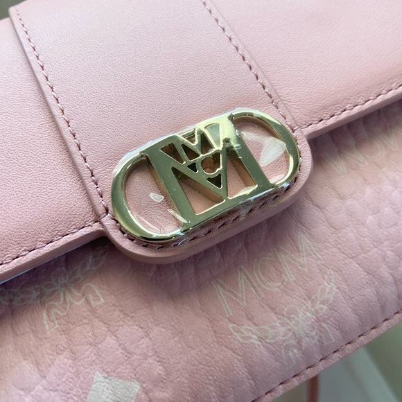 🌸🌸NWT MCM Beautiful leather Bag - Picture 9 of 12